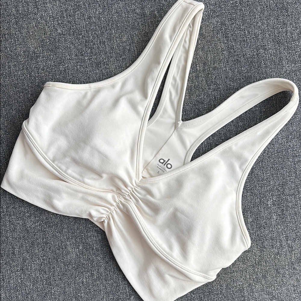 Alo Ivory Sports Bra